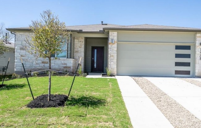 Building Photo - 13801 Lubeck Dr