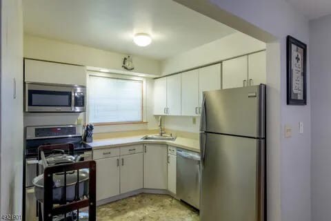Foto del edificio - 521 Andria Ave