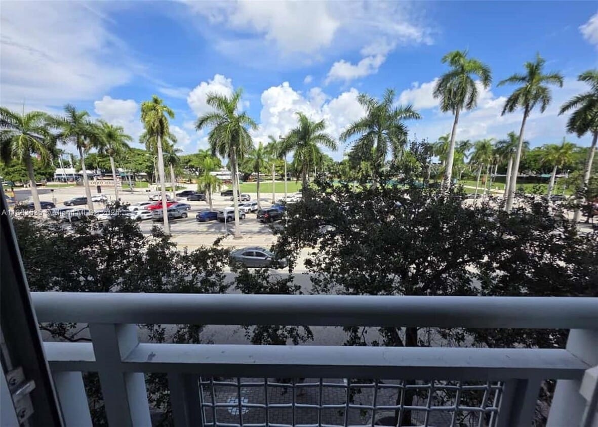 Foto principal - 253 NE 2nd St