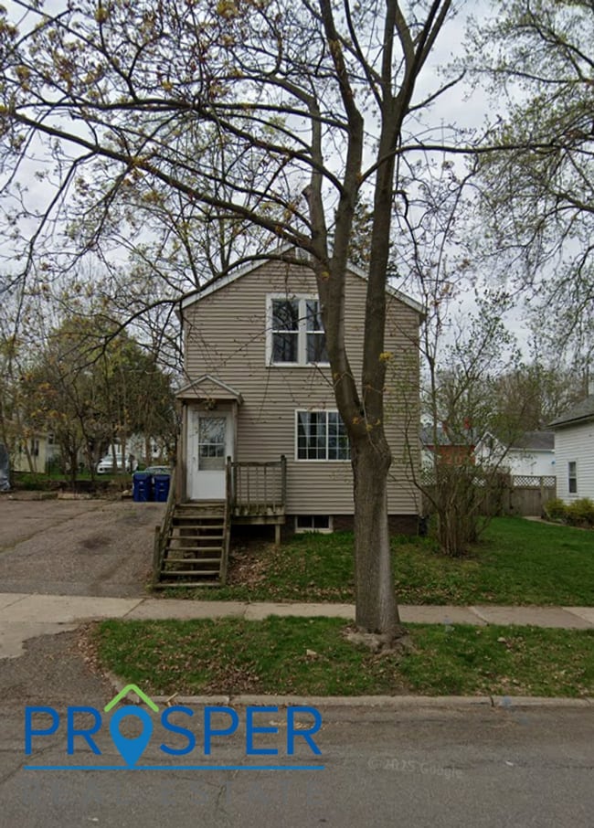 Building Photo - 106 N 6th Ave