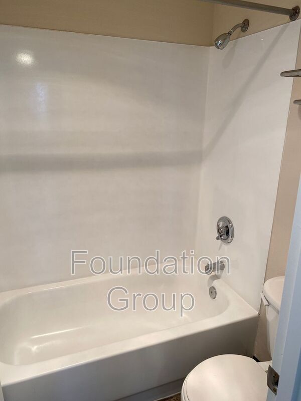 Building Photo - 321 10th Ave