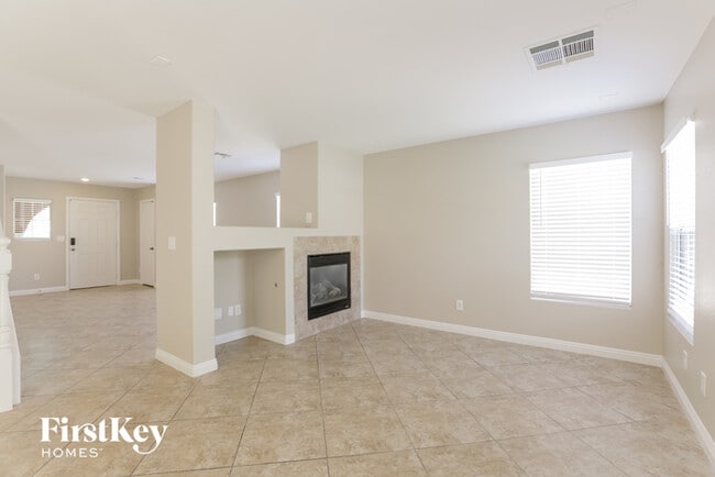 Building Photo - 11752 Grotta Azzurra Ave