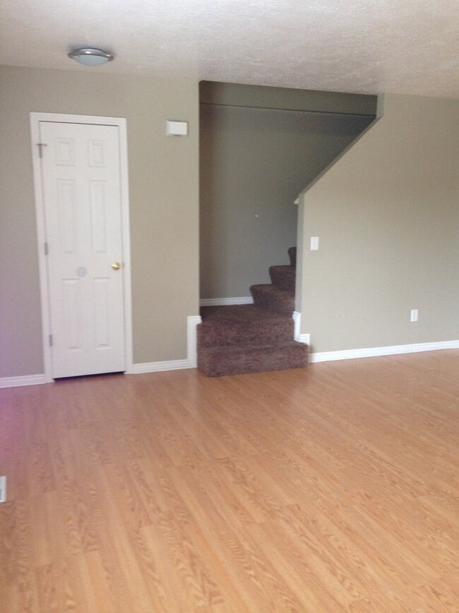 Foto del edificio - 1204 Torwood Ct