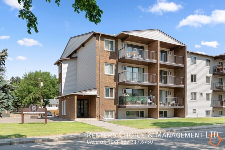 Photo principale - Main Floor Condo, No Stairs, Gas and Water...