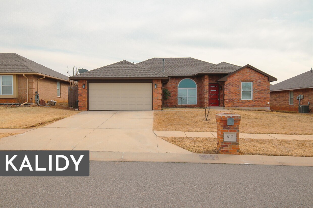 512 Manhattan Dr, Moore, OK 73160 House Rental in Moore, OK