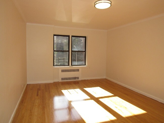 Building Photo - 65-9 99th St