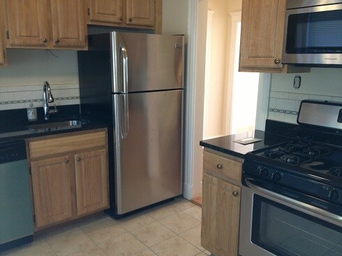 Primary Photo - 205 Winthrop Rd