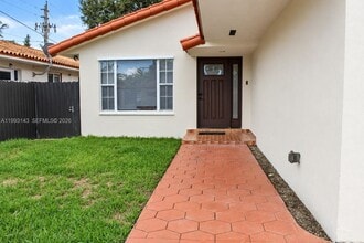 Building Photo - 2194 SW 57th Ct