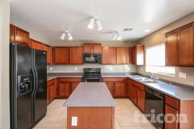 Building Photo - 19101 N Meghan Dr