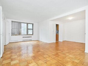 Building Photo - 310 Lenox Rd