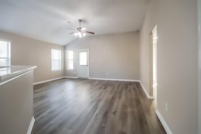 Foto del edificio - 8630 W Highlands Crossing