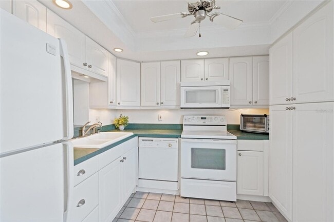 Foto del edificio - 2621 Cove Cay Dr