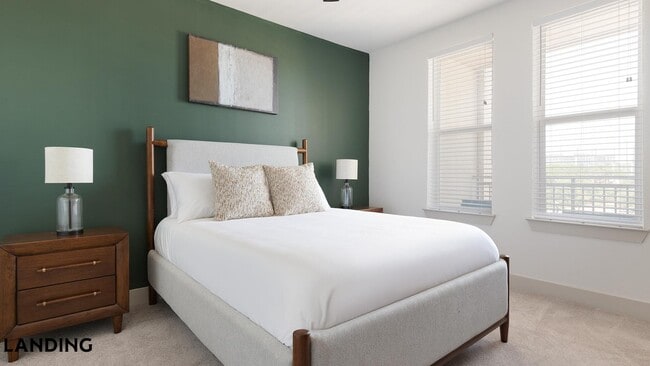 Building Photo - 18111 La Cantera Terrace
