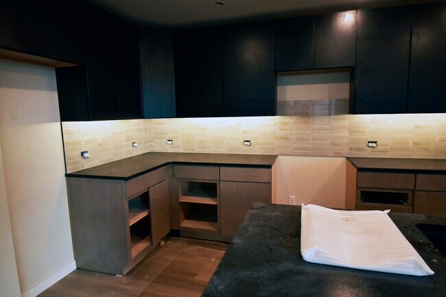 Foto del edificio - 10202 Spry St