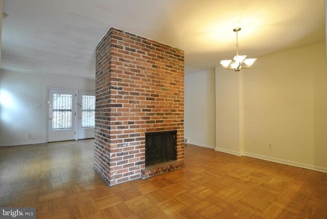 Building Photo - 1745 Lombard St
