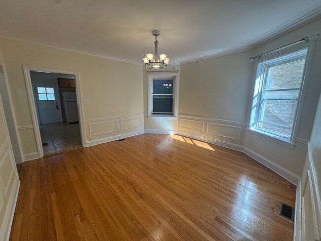 Foto del edificio - 5849 N Campbell Ave