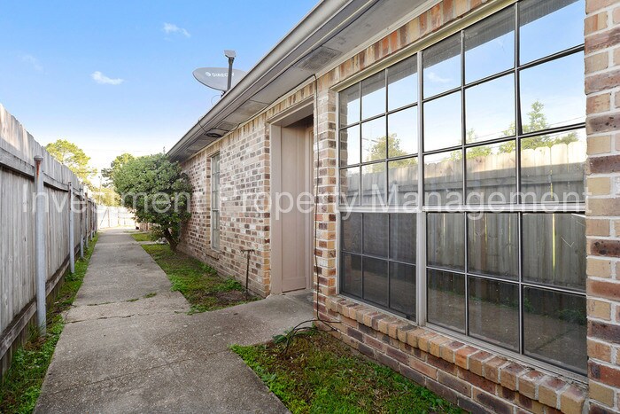 Primary Photo - 10510 Stanley Aubin Ln