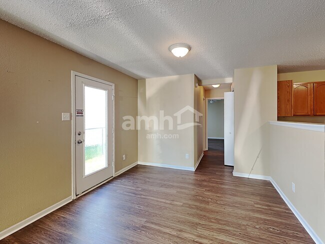 Foto del edificio - 2376 Bristol Drive
