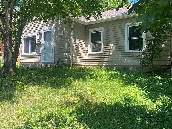 Building Photo - 1744 Dewey Ave