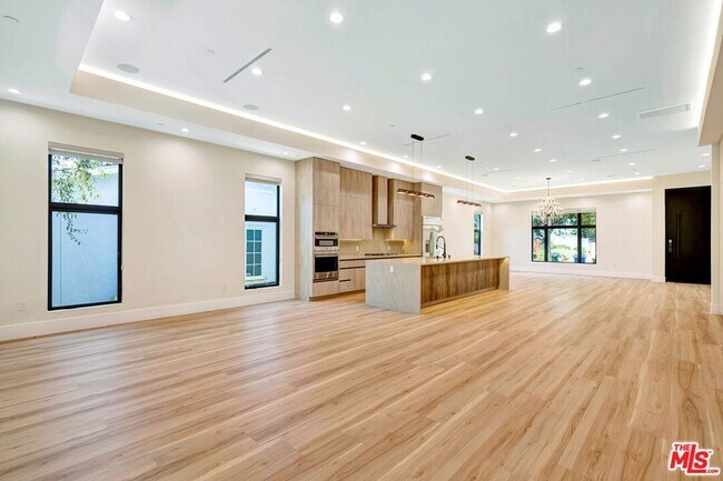 Foto del edificio - 13424 Margate St