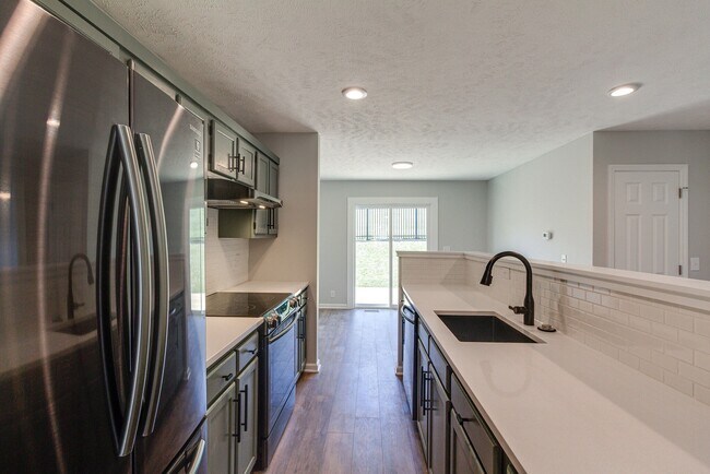 Building Photo - 2141 Bransford Ave
