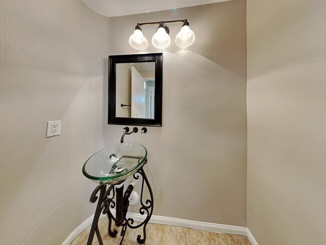 Foto del edificio - 29423 Castle Rd