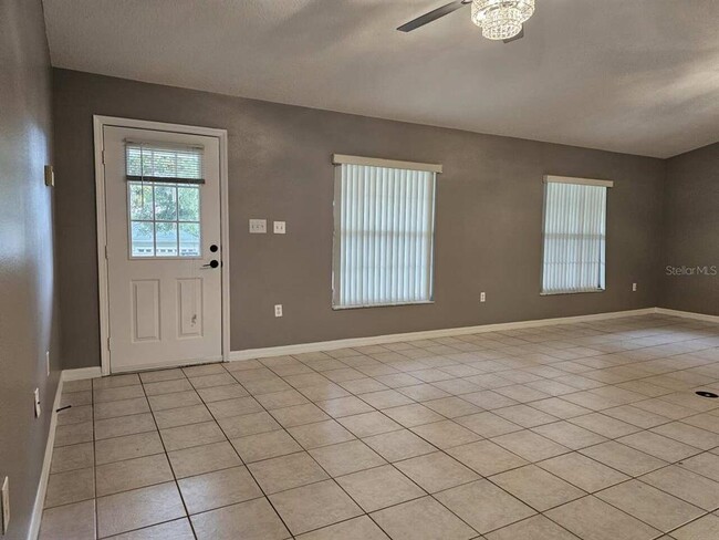 Building Photo - 931 Sunset Shores Dr