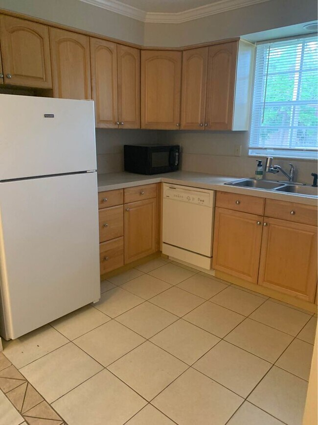 Building Photo - 5201 ATLANTIC Blvd