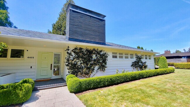 Building Photo - Broadmoor Mid-Century 3 Bedroom Ranch With...