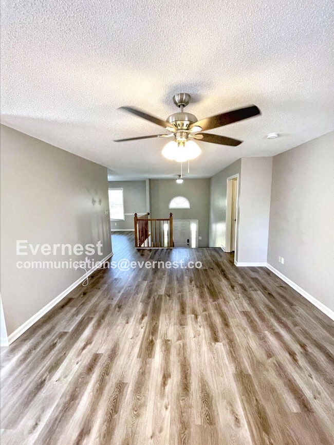 Building Photo - 3397 Bradfield Dr