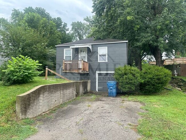 Building Photo - 11503 Hackett St, Sugar Creek, MO 64054 -R...