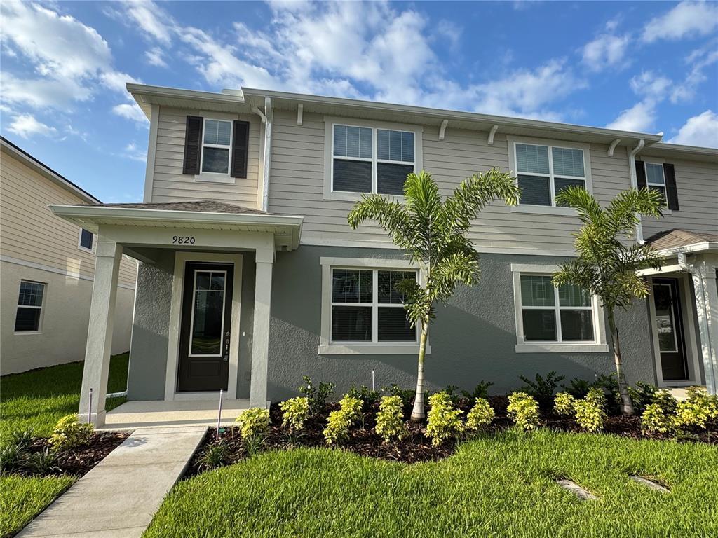 Foto principal - 9820 Walkway Dr