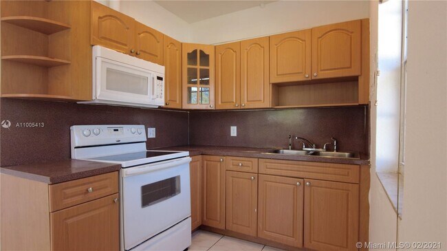 Foto del edificio - 795 NW 28th St