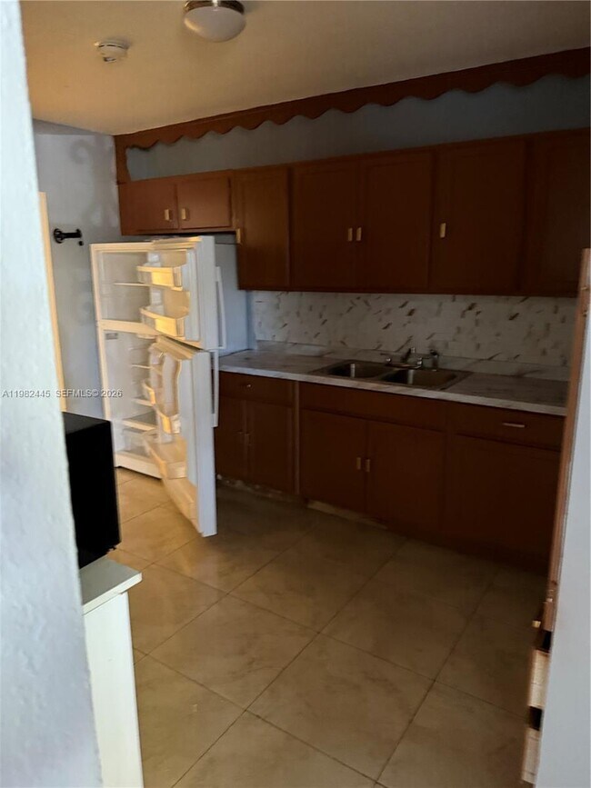 Foto del edificio - 18811 NW 24th Ave