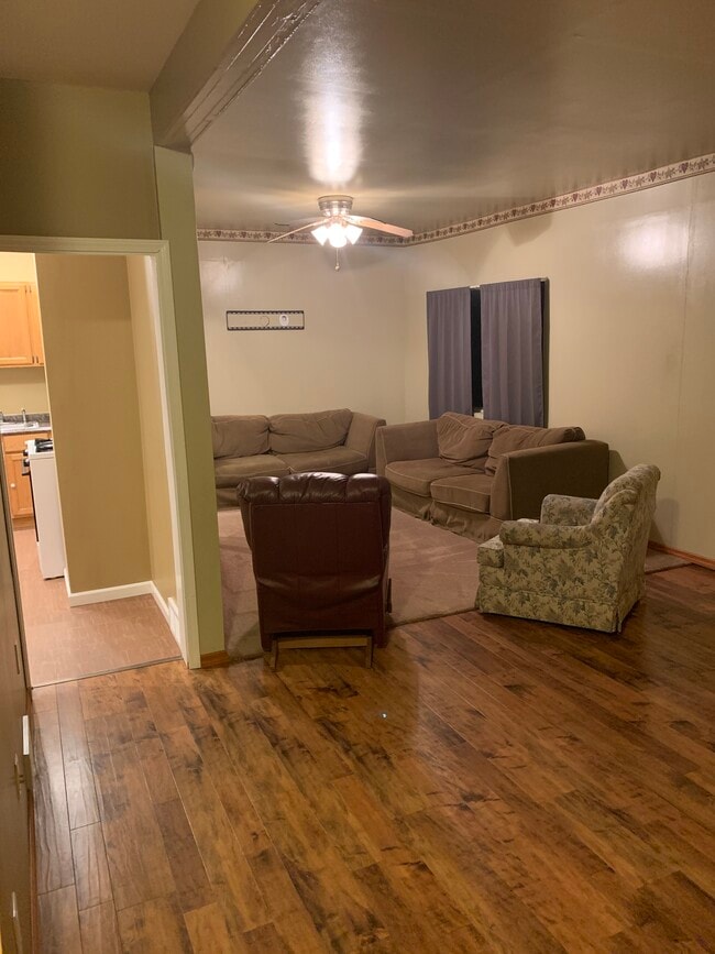 Living room - 311 Bessemer Ave