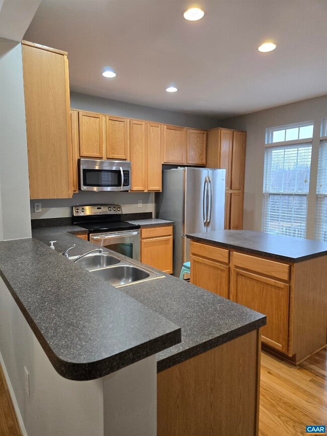 Foto del edificio - 2452 Abington Dr