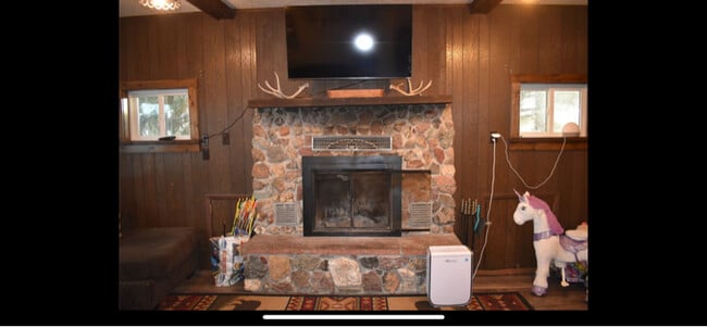 Building Photo - 390 Little Rd