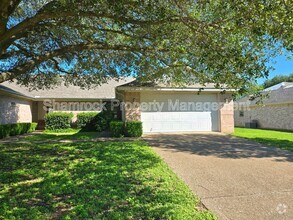 Building Photo - 702 Park Meadows Dr