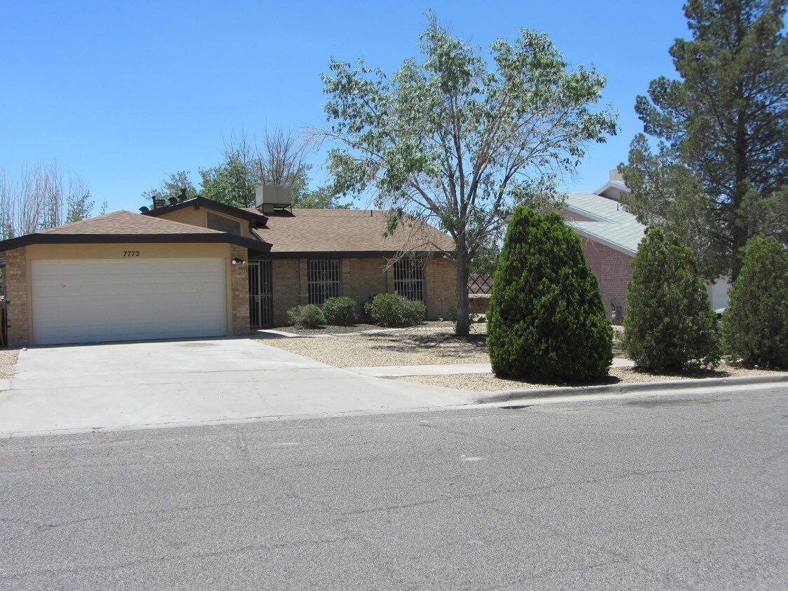 7772 Iroquois Dr, El Paso, TX 79912 House for Rent in El Paso, TX