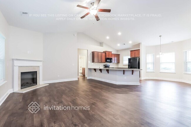 Foto del edificio - 245 Angela Ln