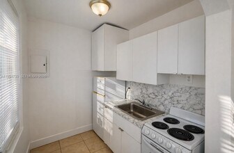 Building Photo - 5305 Biscayne Blvd