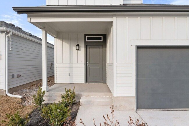 Building Photo - 2310 Castillo Dr