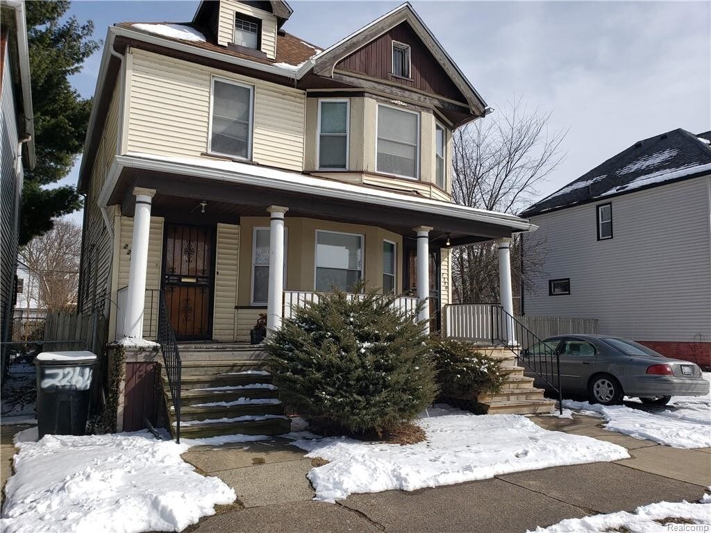 Primary Photo - 2256 Parker St