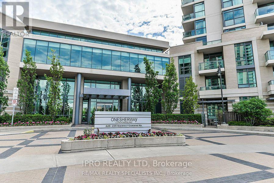 Photo du bâtiment - 215-1215 Sherway Gardens Rd