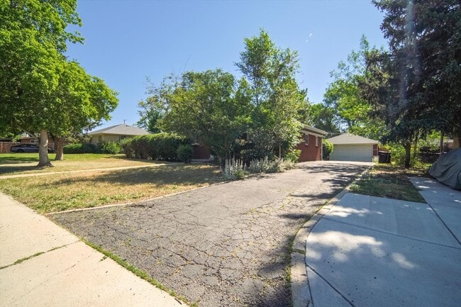 Building Photo - Charming Olde Town Arvada Home!