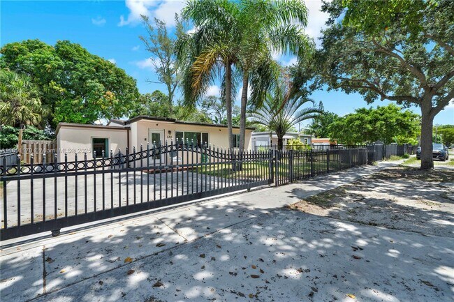 Foto del edificio - 135 NW 121st St