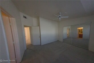 Building Photo - 350 S Durango Dr