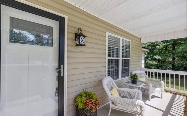 Foto del edificio - 3406 Briarwood Ct