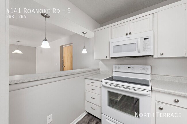 Foto del edificio - 4141 Roanoke Rd