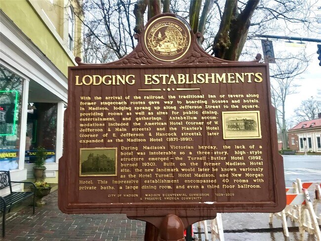 Foto del edificio - 111 W Jefferson St